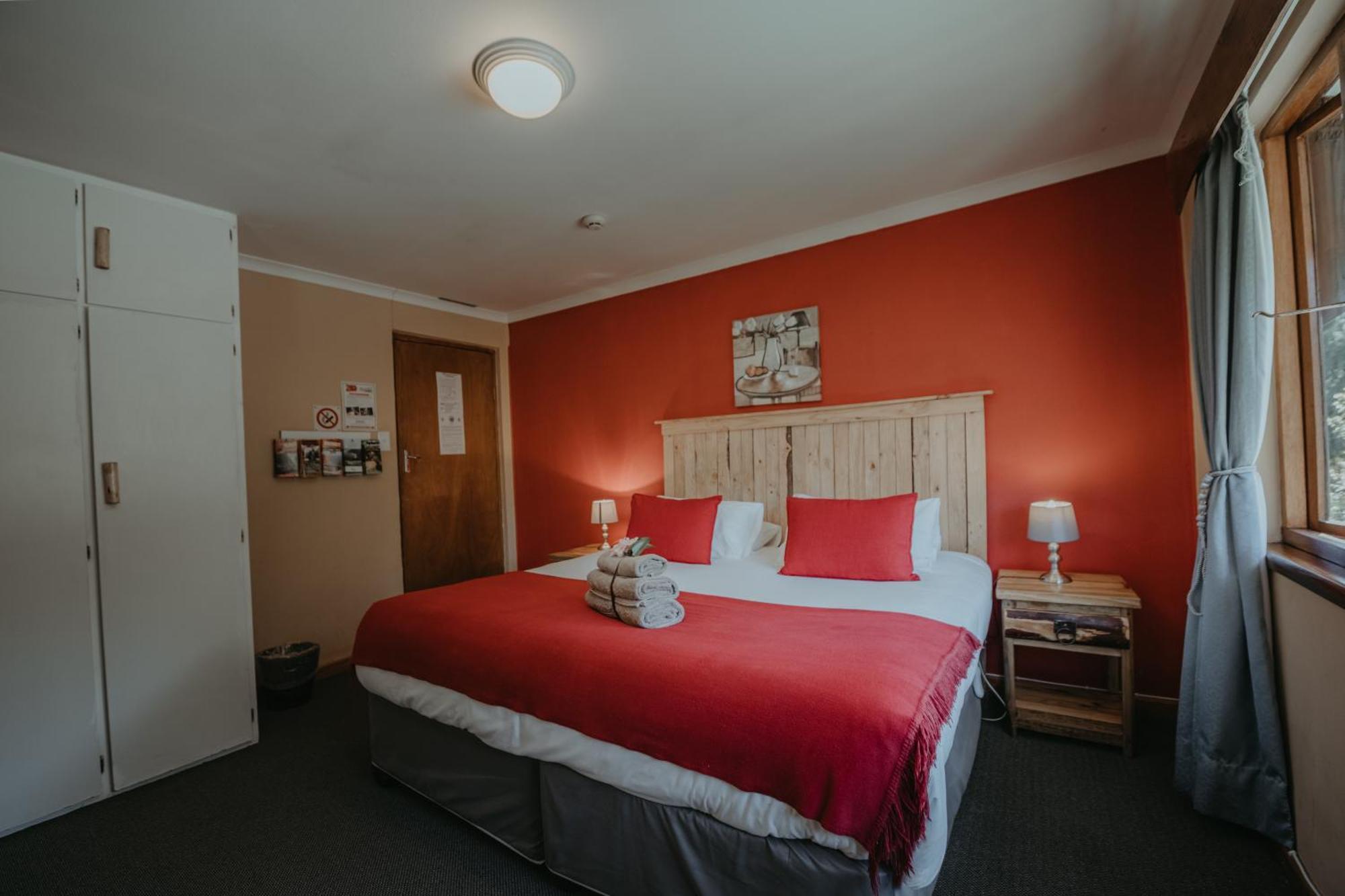 Storms River Forest Lodge สตอร์มริเวอร์ ภายนอก รูปภาพ
