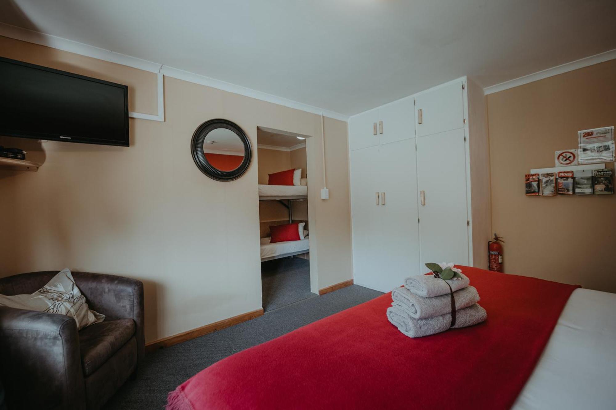 Storms River Forest Lodge สตอร์มริเวอร์ ภายนอก รูปภาพ