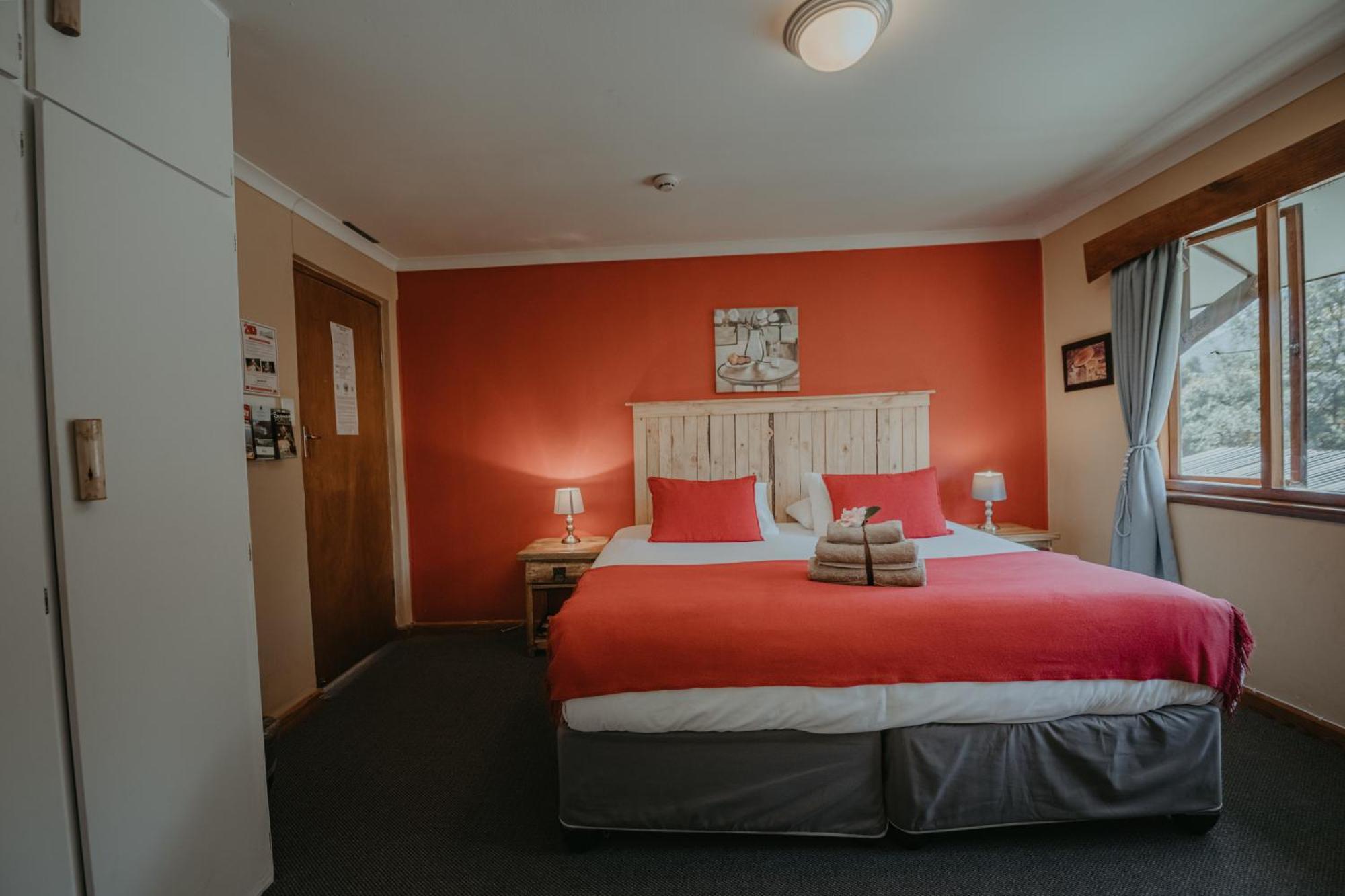Storms River Forest Lodge สตอร์มริเวอร์ ภายนอก รูปภาพ
