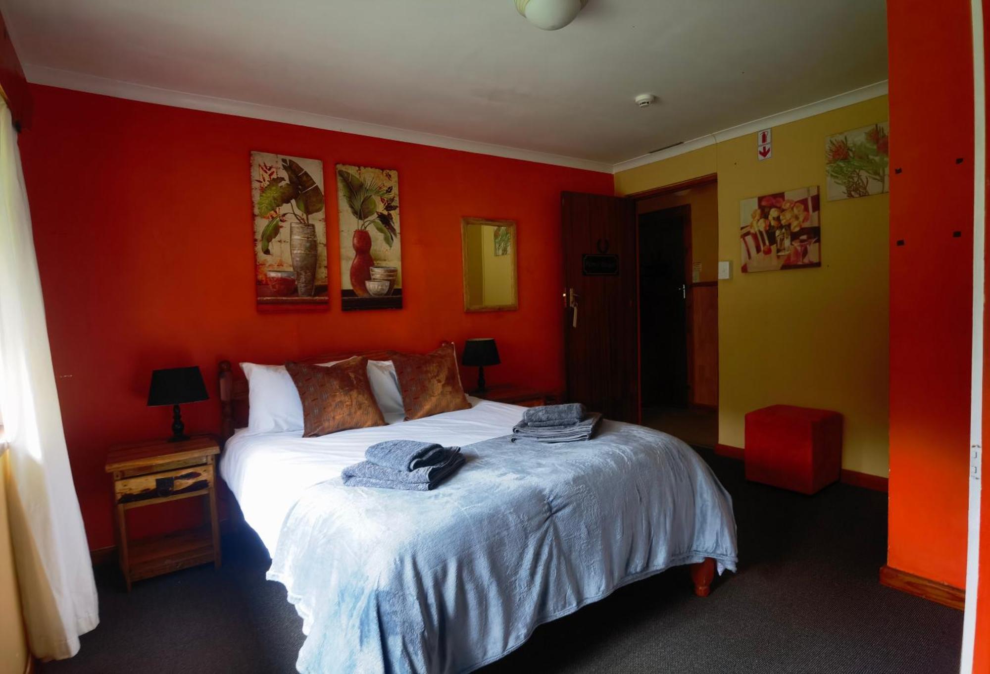 Storms River Forest Lodge สตอร์มริเวอร์ ภายนอก รูปภาพ