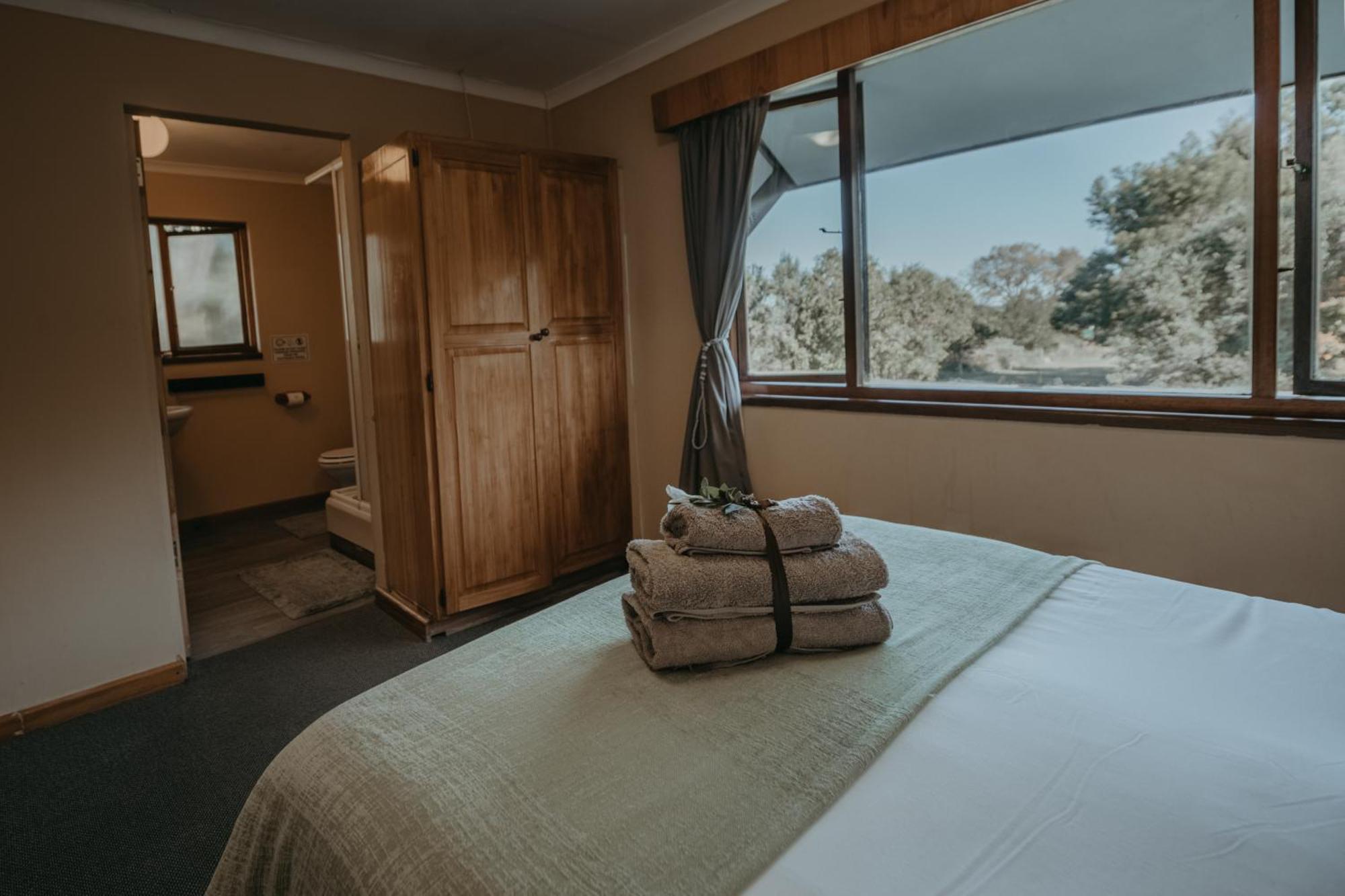 Storms River Forest Lodge สตอร์มริเวอร์ ภายนอก รูปภาพ