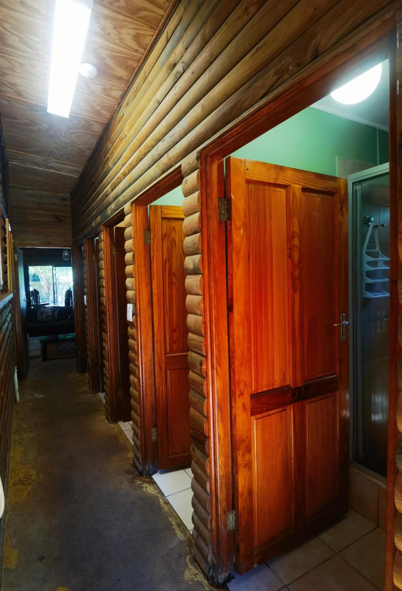 Storms River Forest Lodge สตอร์มริเวอร์ ภายนอก รูปภาพ